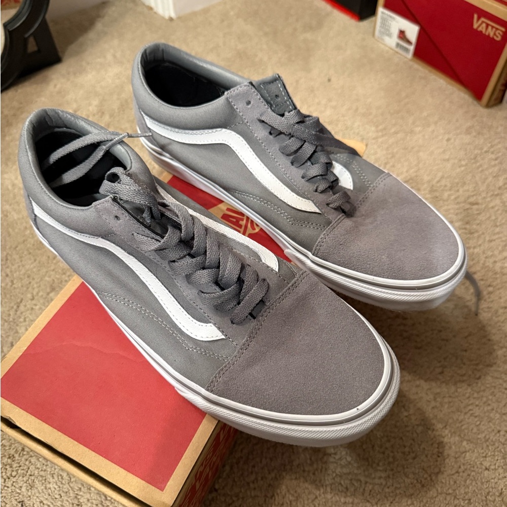 Vans Men's Gray and White Sneakers